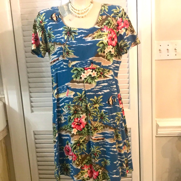 Vintage Hilo Hattie Hawaiian Dress - Picture 1 of 8